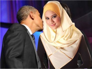 obama-airkiss-hijab