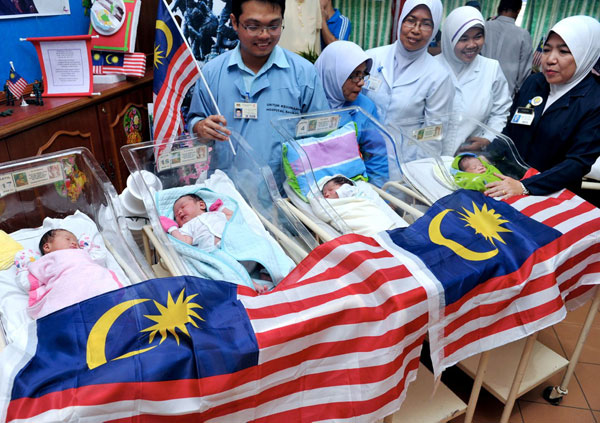 Unlike stateless babies, these babies will enjoy citizenship privileges. Image taken from The Borneo Post.