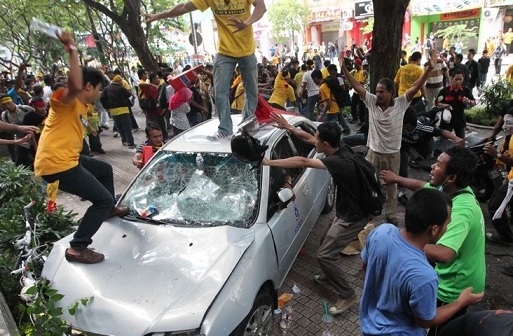 bersih-police-car