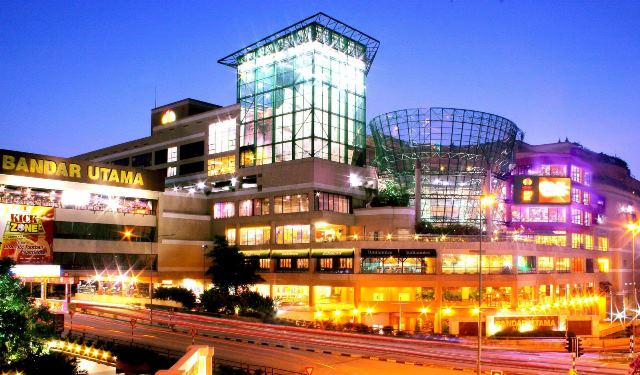 One Utama shopping mall. Image from savemoney.my.