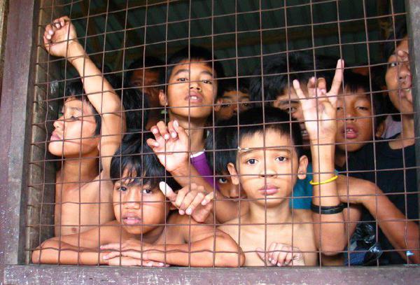 children in detention centres. Image from The Star