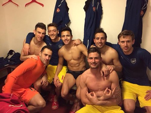 The yummy boys from Arsenal decided to give their female fans a treat! Photo Credit: The Sport Review