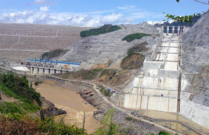 Bakun Dam in construction in June 2009. Photo from wikipedia.org