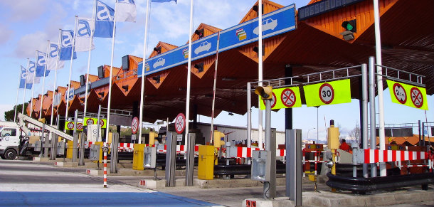 Toll highway in Spain. Image from infrapppworld.com.