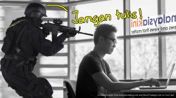 What really happens when polis raid Malaysian media? We find out!