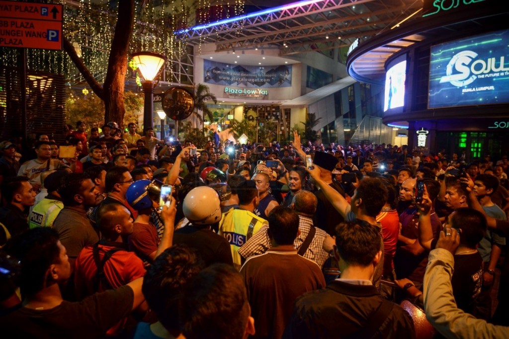 The Low Yat riot earlier this year. Pic from The Malaysian Insider
