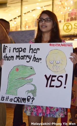 rape girl placard meme. Image from shameonyou.buzz.