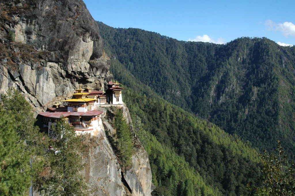 Bhutan monastery Image from dhakacourier.com.bd.