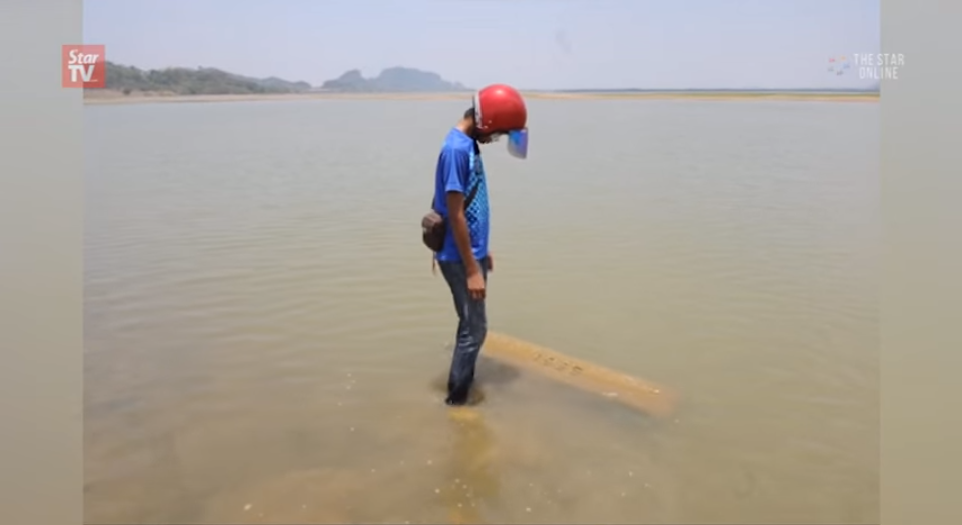 Perlis man lake dam dry Screenshot from The Star's video