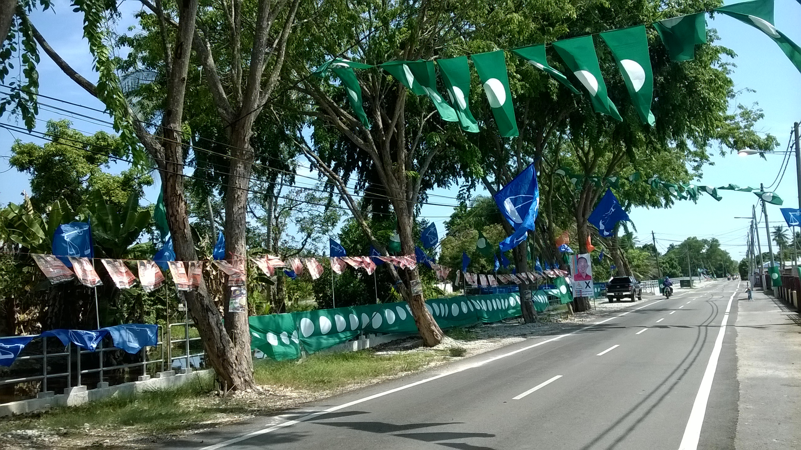 You can see more PAS flags waving around once you reach Sungai Besar town