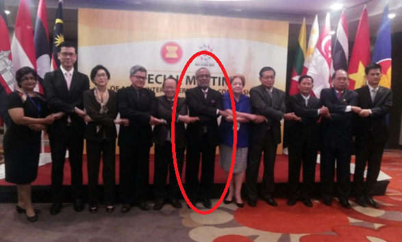 Theres Shafee in the red circle at AICHRs 2015 meeting. Image from aichr.org