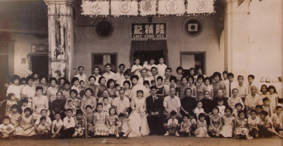 A rare picture of the Loke Ching Kee shoplot, which served as the business headquarters, family home, tenement, storage, and public dining area. (Picture courtesy of Loke’s grandchildren)