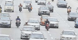 Why can’t Msian motorcyclists use their special lanes instead of the main road?