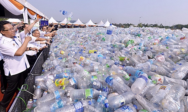 rahman dahlan recycling bottle waste separation