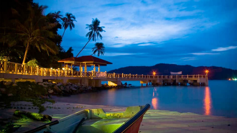 Beautiful Terengganu. Home for everyone... even the transgendered? Picture from www.malaysia-hotel.net