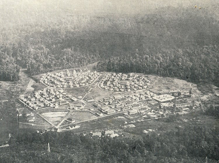 The Sungai Buloh Leprosy Settlement in the Valley of Hope in the 1930s. Image credit to valleyofhope.my.