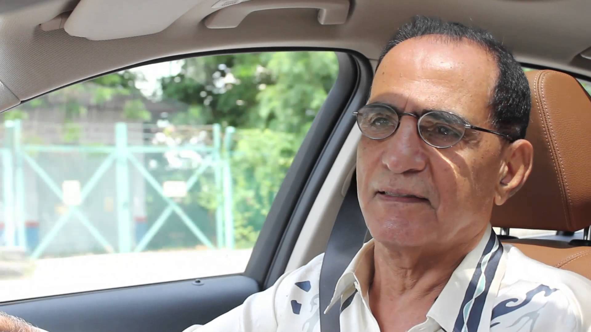 Hussain Najadi. Image from Popteevee's video