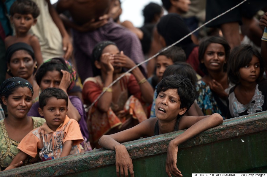 Rohingya refugees fleeing Myanmar on boats. Image from: Huffington Post