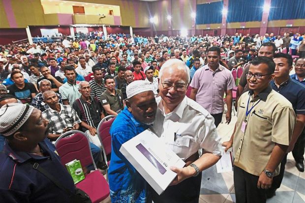 But Najib loves the rakyat kan? Img from The Star