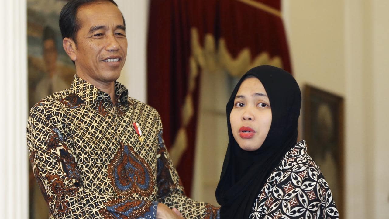 Aisyah thanking Joko Widodo in Jakarta. Img from The Australian.