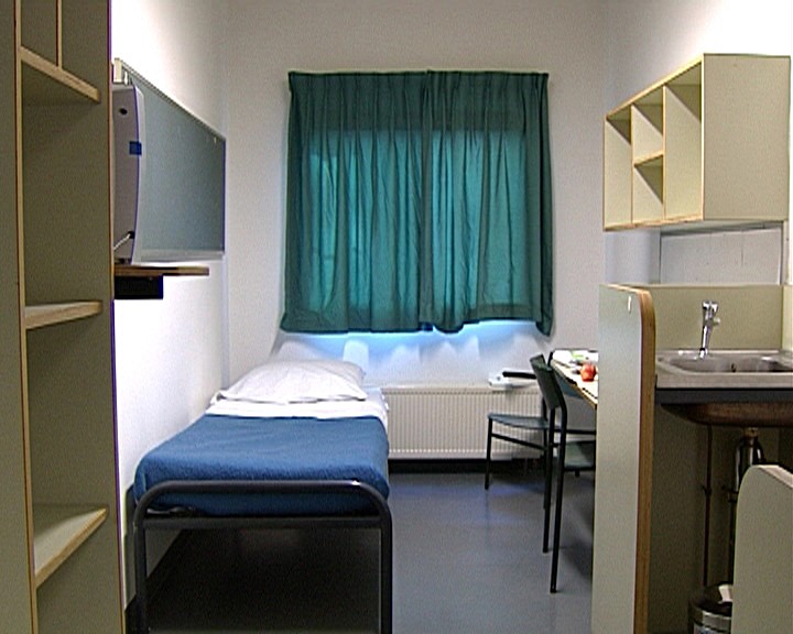 A standard cell in the ICC Detention Center. Image from Medium