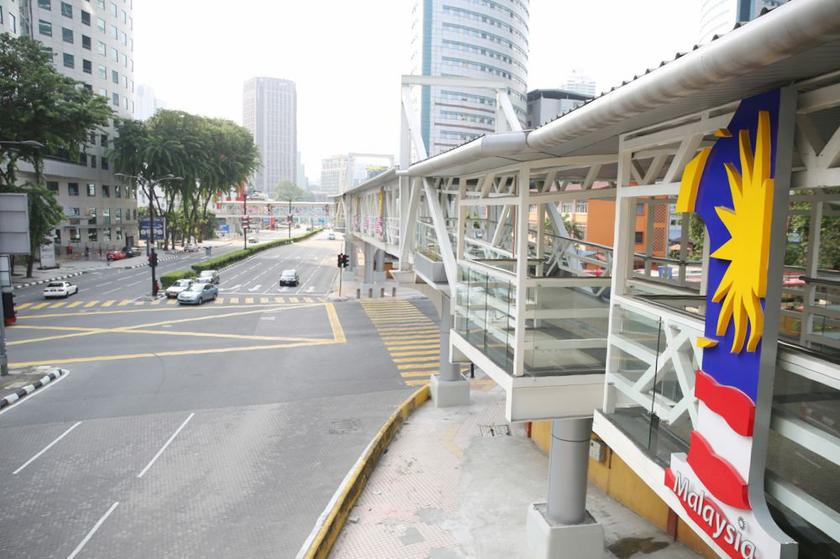 By comparison, this expensive bridge near the Sultan Ismail LRT station cost RM14.2 million. Img by Choo Choo May, for Malay Mail.