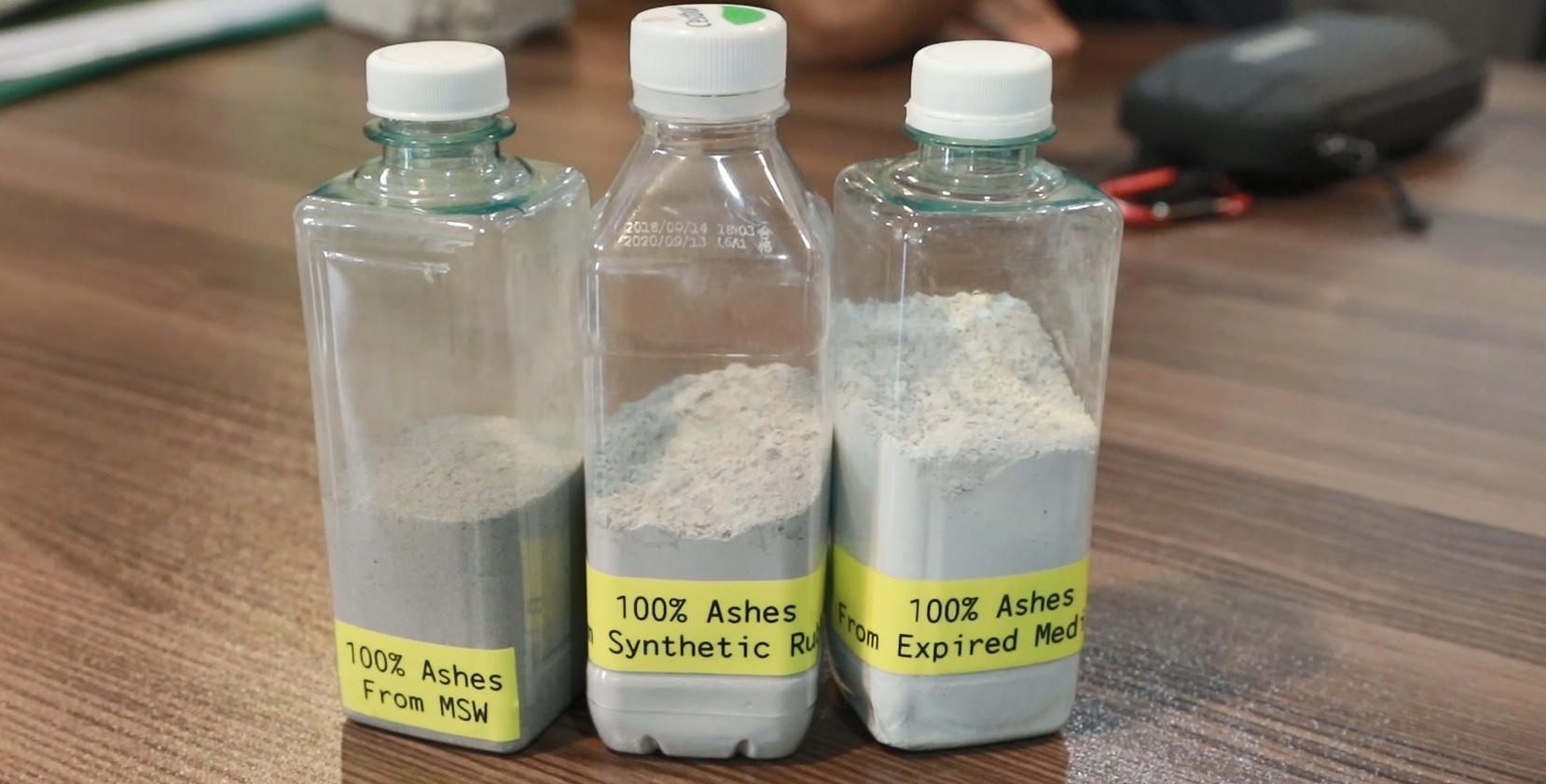 Different types of ash, from left to right: municipal solid waste, synthetic rubber waste and expired medicine.