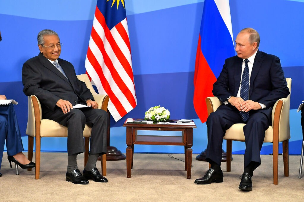 Dr. M and Putin in Vladivostok for the Eastern Economic Forum. Image from: Prime Minister's Office Malaysia