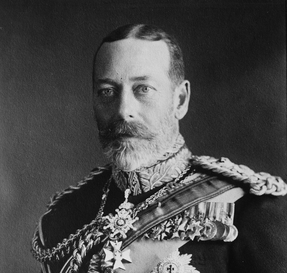 King George V, apparently, was also a hunter. Img from Wikipedia.