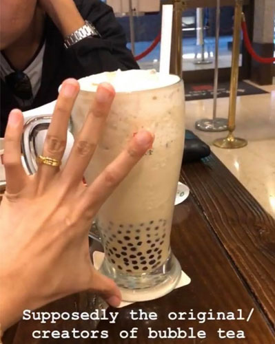 LOOK AT THE SIZE OF THE CUP COMPARED TO THE HAND. 
