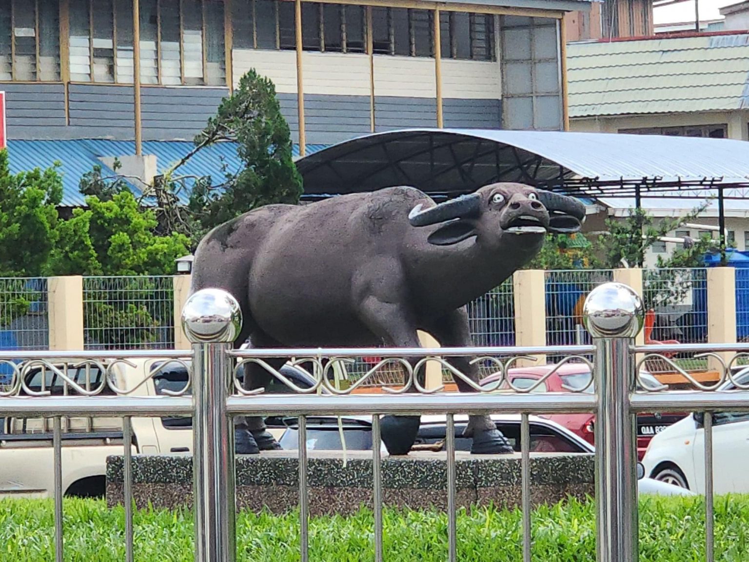 8 Malaysian statues that made us ask “……Kenapa?😨”