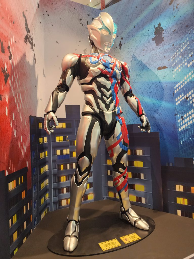Ultraman Blazar statue 