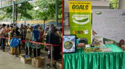 Bananabro generously dishes out 500 charity meals to KL homeless