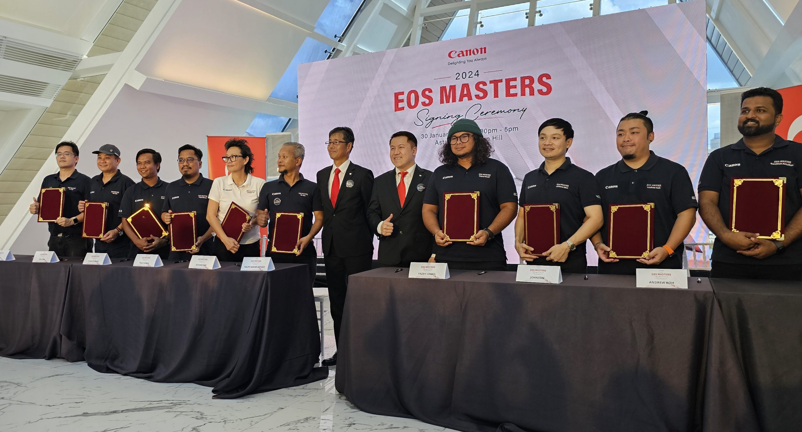The Canon EOS Masters photographers, CEO of Canon Marketing Malaysia Masato Yoshiie and head of division Edward Chang