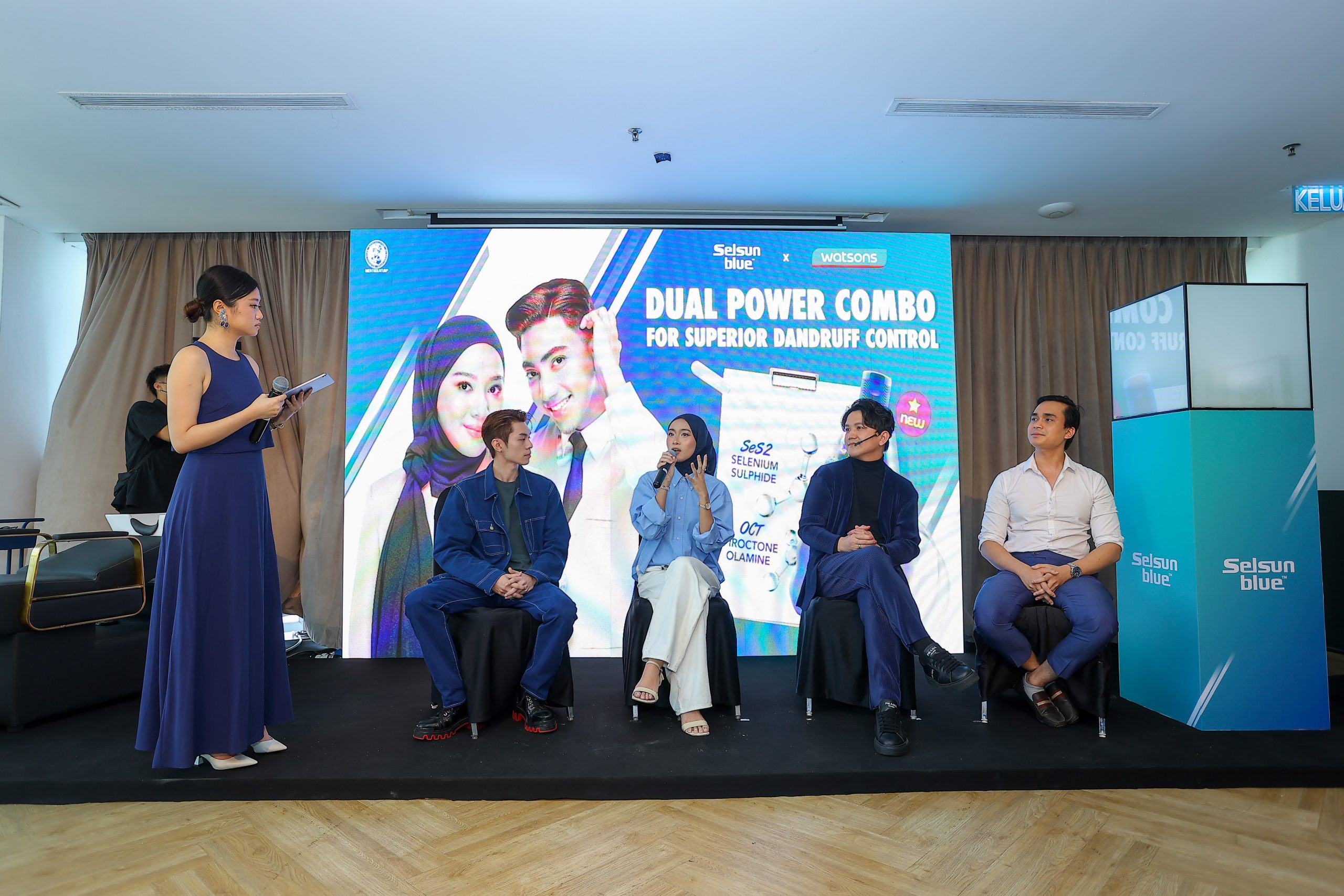 Selsun Blue panel discussion between Actor and Fashion Model, Yong Zhen Ning, Content Creator, Ainul Najihah Hair Stylist cum Founder & CEO of KAMI Hair Group, and TV personality and Founder of Regalion Clinic Kota Damansara, Dr. Che Hafiz