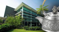 Craft metal accessories you can brag about at the Royal Selangor Visitor Centre