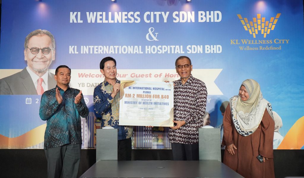 Health Minister YB Datuk Seri Dr. Haji Dzulkefly Ahmad at the launch of KL Wellness City's hospital