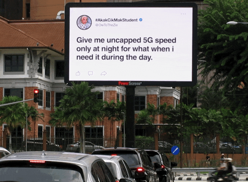 Yes 5G billboard ad voicing user frustration with telcos