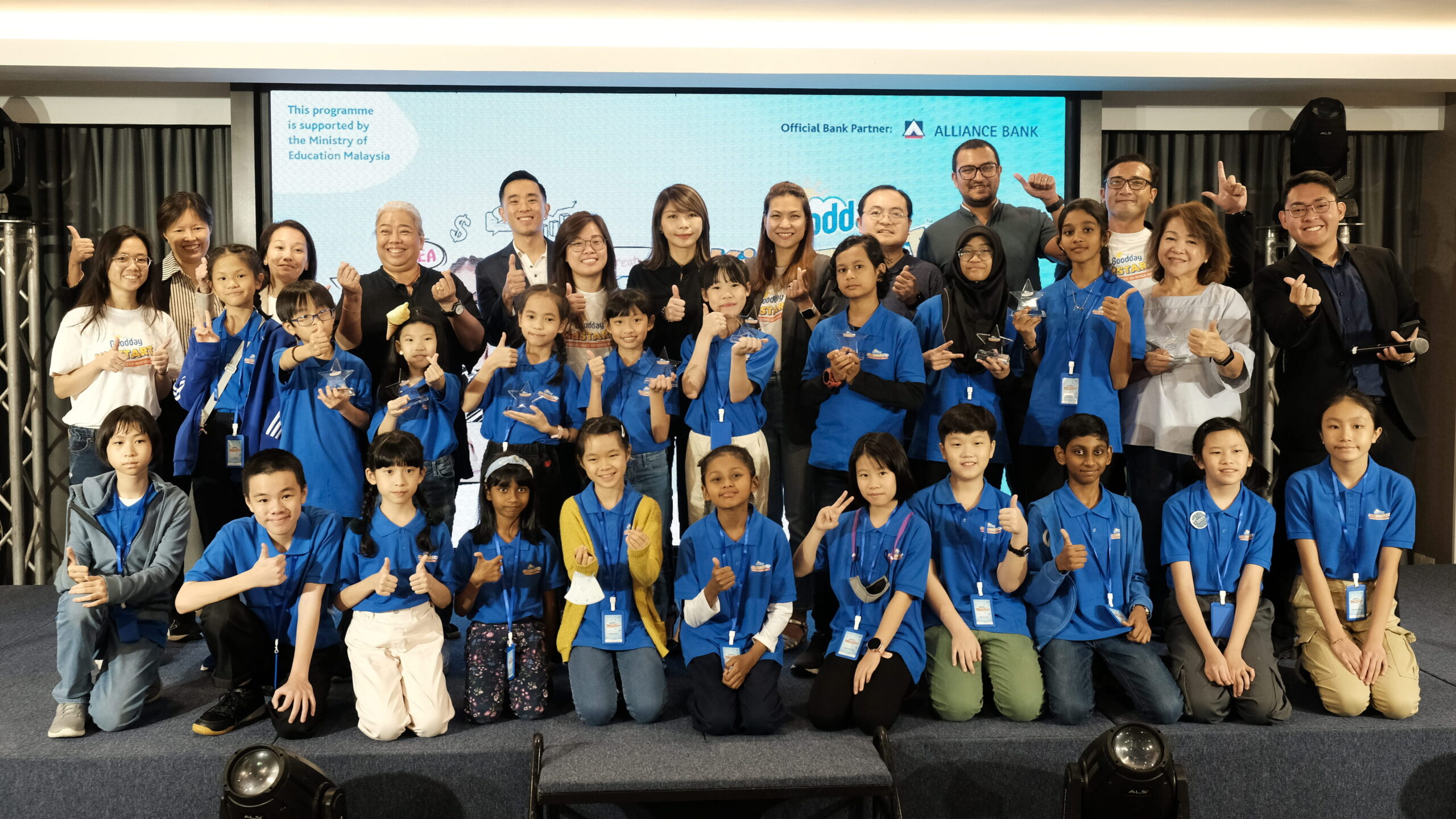 Goodday KidSTART 2.0 participants, judges, and representatives from Etika, Alliance Bank, and the Ministry of Education